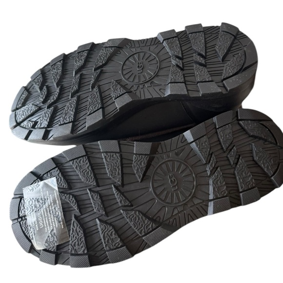 New! Ugg Classic Klamath Short Boots - Picture 9 of 12